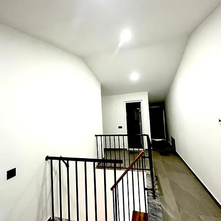 Green Hause Apartment *